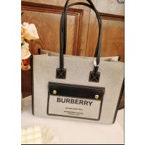 버버리 토트백 여자가방