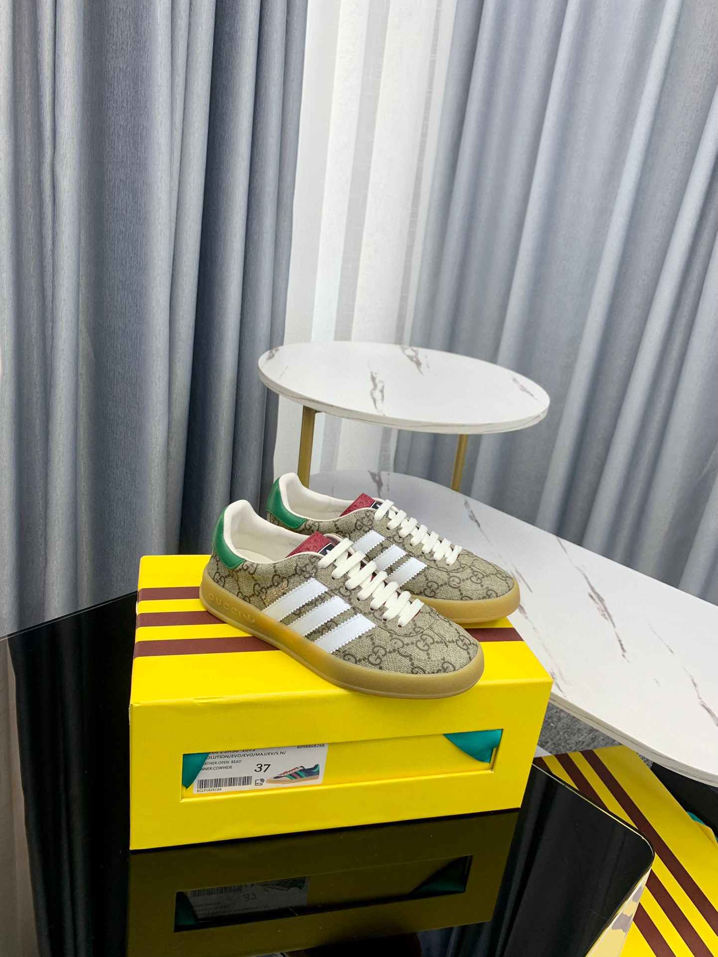 구찌 남녀공용 신발 운동화