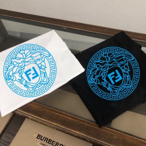 펜디 남자 반팔티