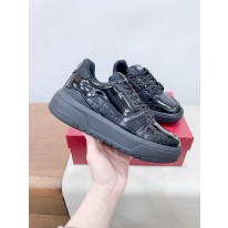 발렌티노 남녀공용 스니커즈 신발 운동화