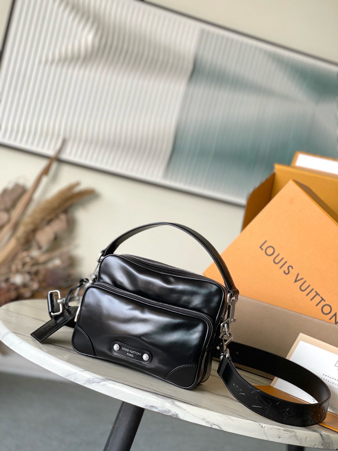 루이비통 M13987 남녀공용가방