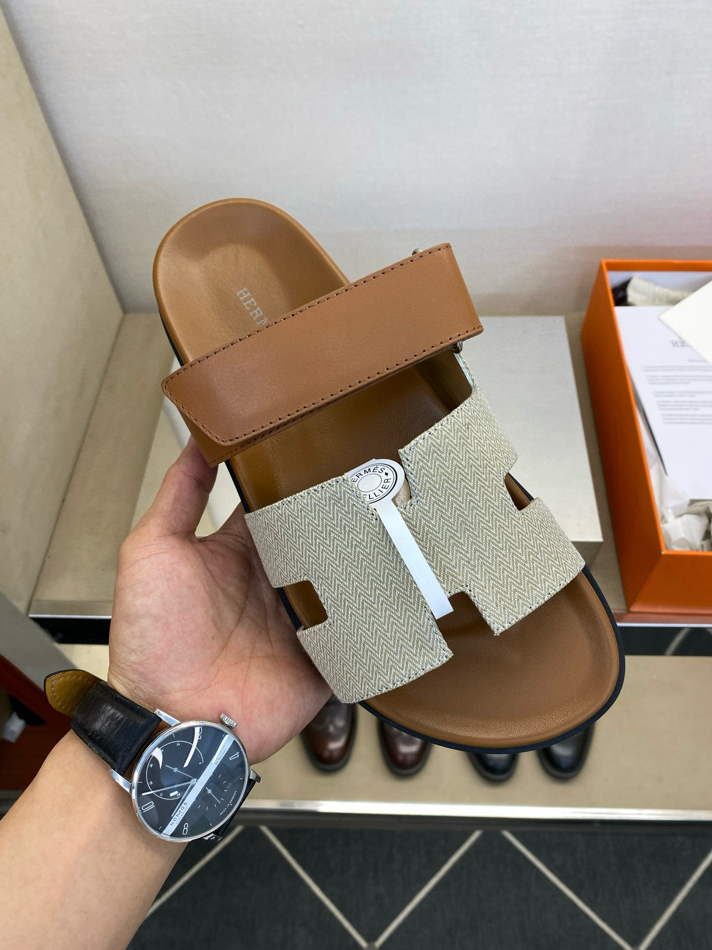 에르메스 남자 슬리퍼