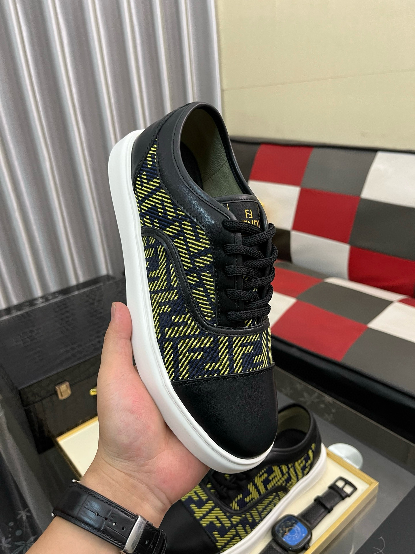 펜디 남자신발 운동화 스니커즈