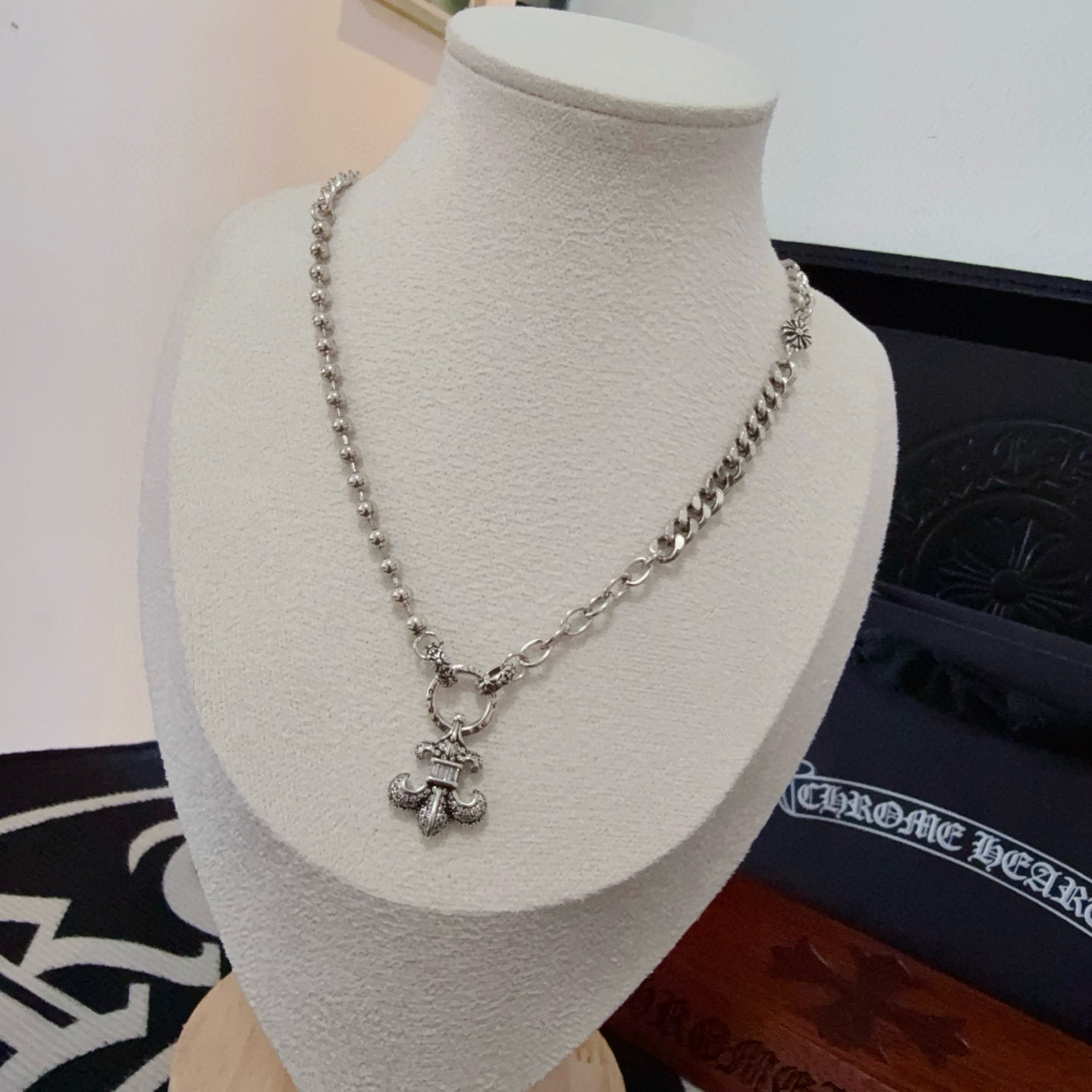 크롬하츠 목걸이