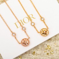 디올 목걸이