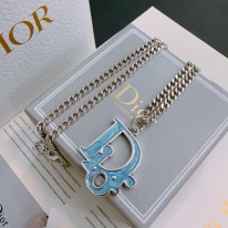 디올 목걸이