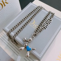 디올 목걸이