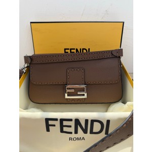 펜디 여자가방 600