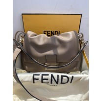 펜디 여자가방 8833