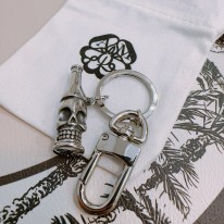 알렉산더 맥퀸 열쇠고리 키링