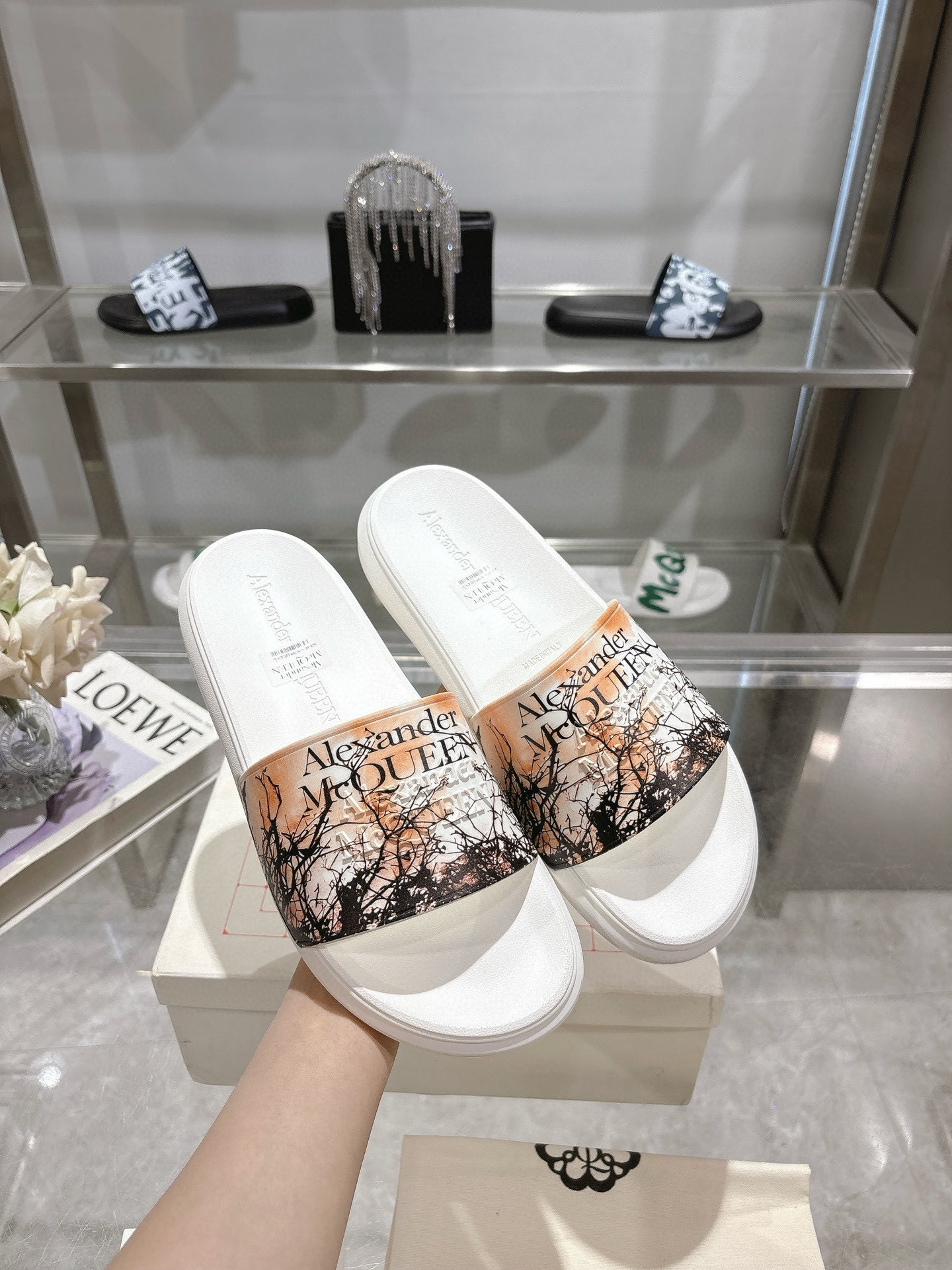 알렉산더 맥퀸 남녀공용 슬리퍼
