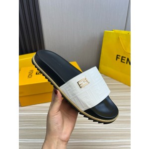 펜디 남자 슬리퍼