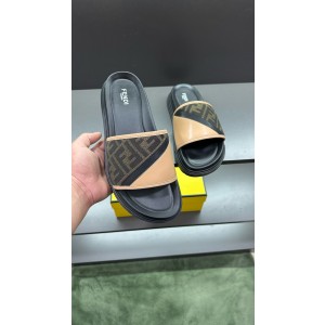 펜디 남자 슬리퍼