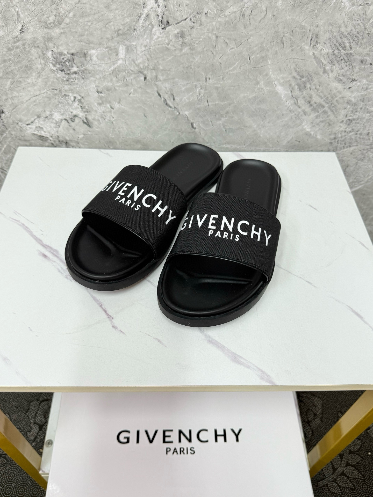 지방시 남자 슬리퍼