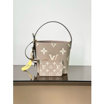 루이비통 M13045 여자가방