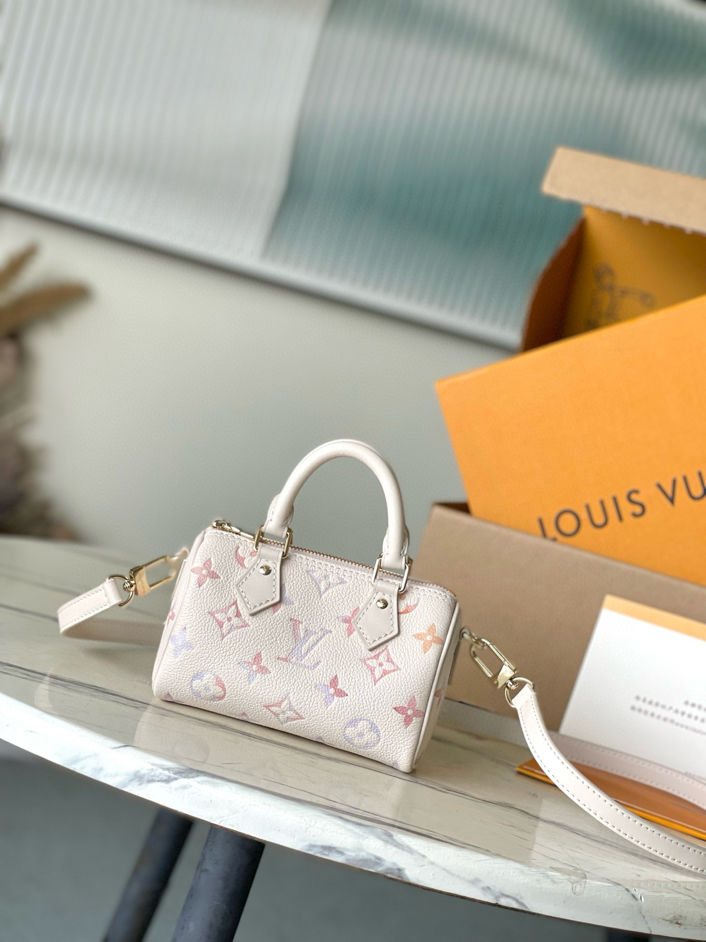 루이비통 M25591 여자가방