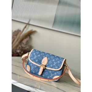 루이비통 M13070 여자가방