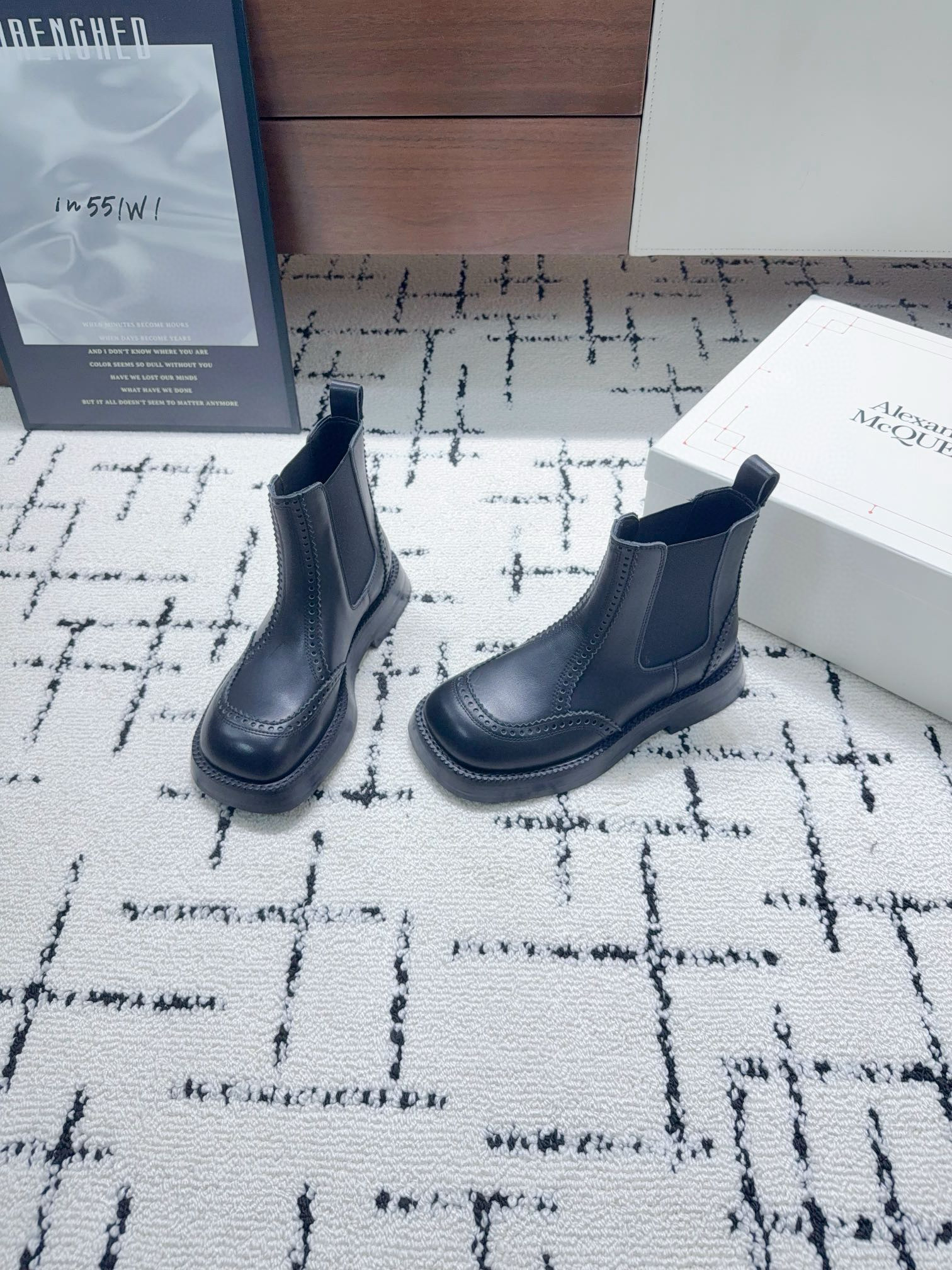 알렉산더 맥퀸 4CM 남여공용 부츠