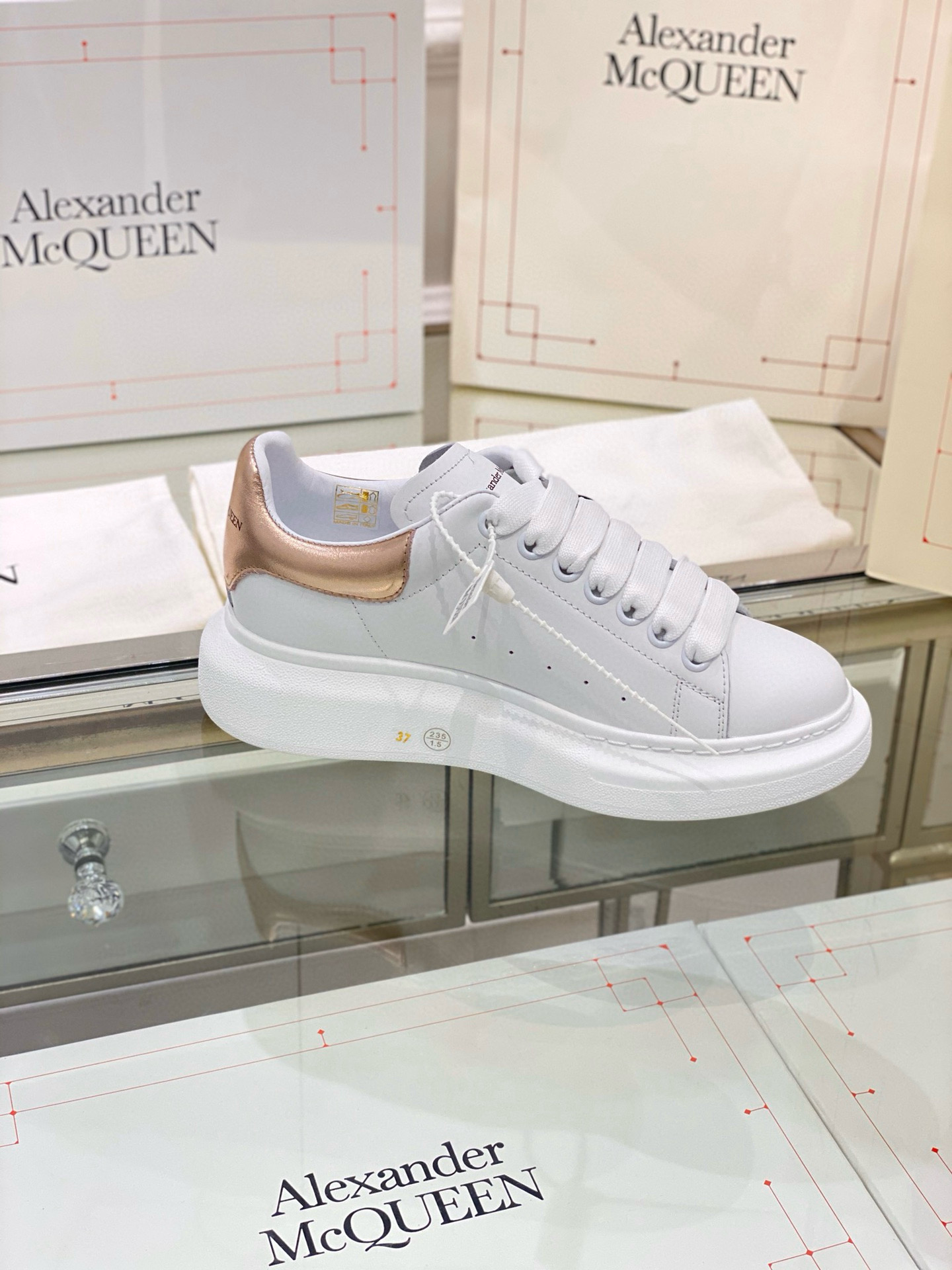 알렉산더 맥퀸 남녀공용 신발 운동화 스니커즈