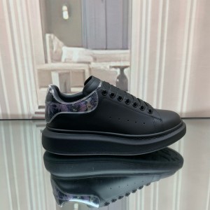 알렉산더 맥퀸 남녀공용 신발 운동화 스니커즈