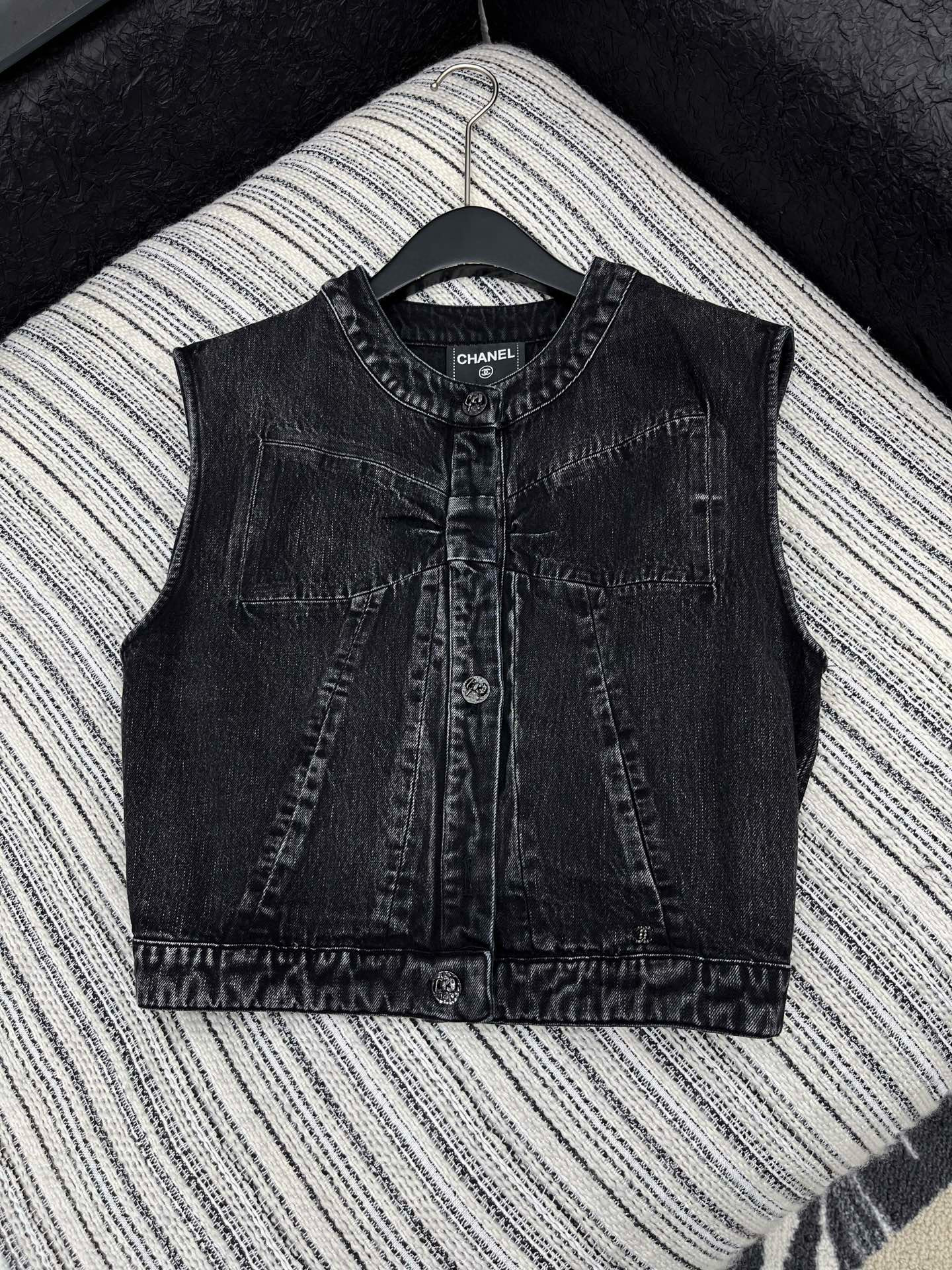 샤넬 여자 조끼